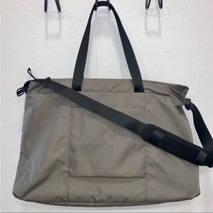 Everlane ReNew Transit Weekender